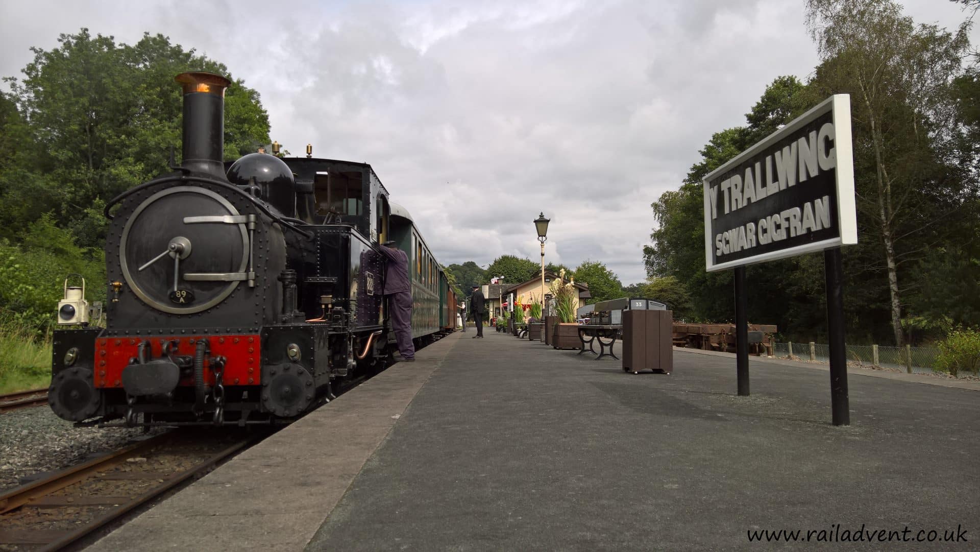 'The Earl' awaits departure from Welshpool Raven Square on the Welshpool & Llanfair Railway