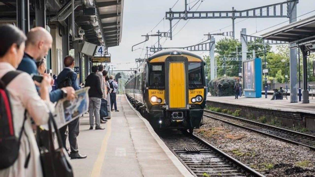 Extra 12 carriage trains into London from Great Western Railway