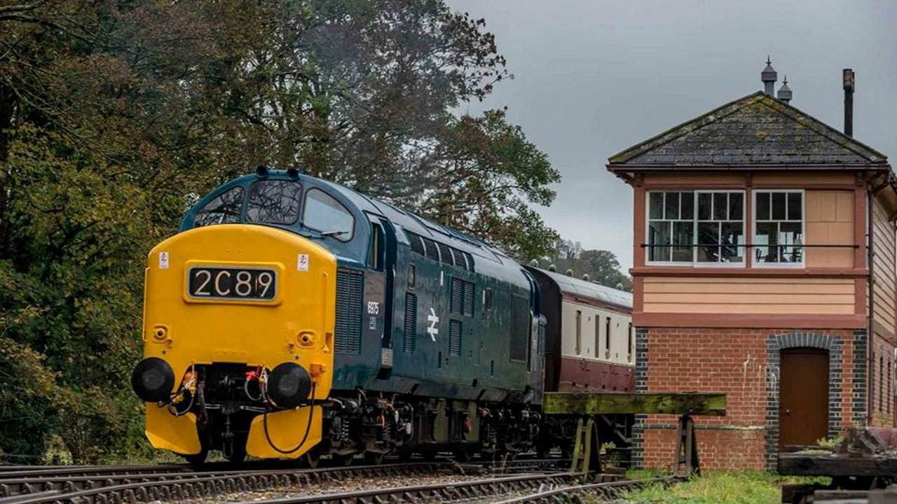 Diesel to replace steam locomotive this weekend at the South Devon Railway