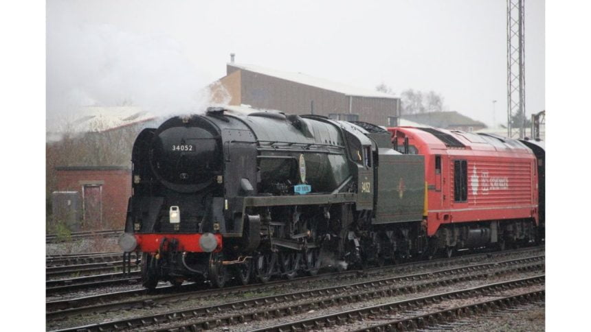 34052 Lord Dowding and 67018