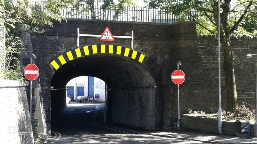 Mynydd underbridge