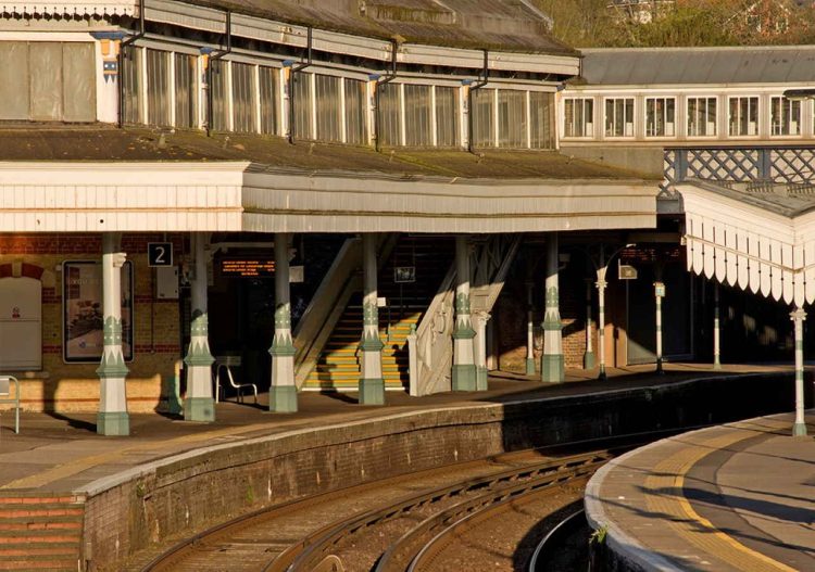 Lewes railway station