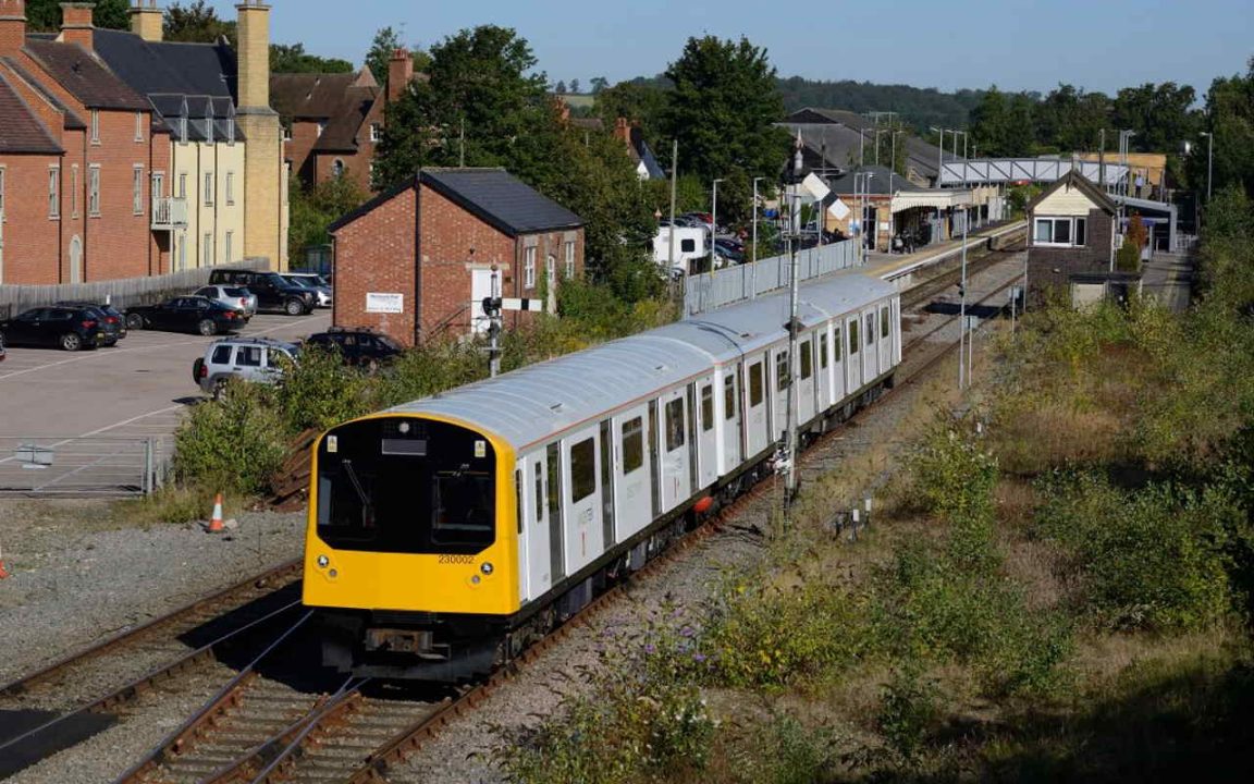 Battery trains to be tested in West London this Spring