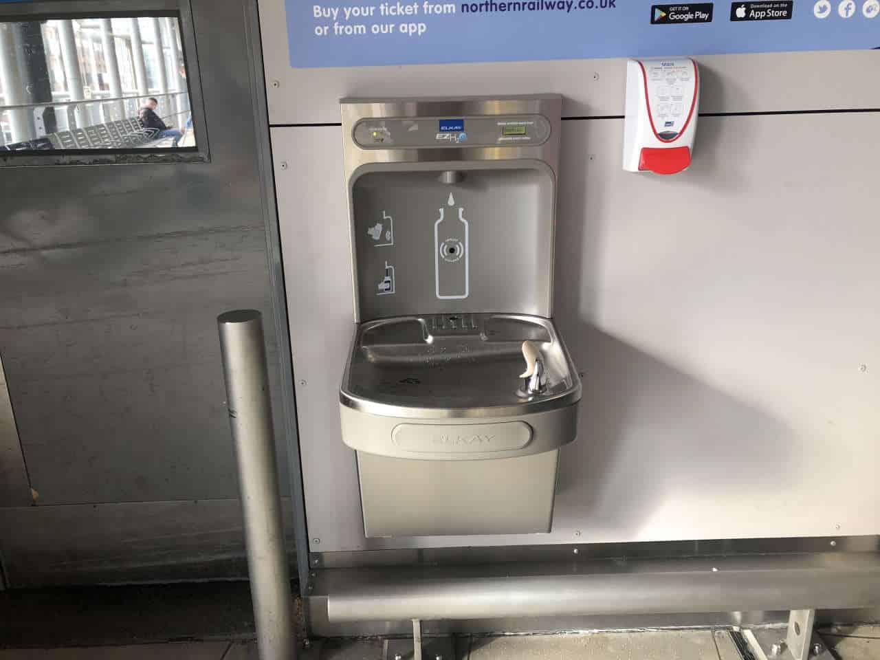 Passengers take on plastic pollution at Leeds railway station water fountain