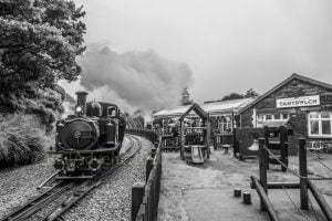 Merddin Emrys departs Tanybwlch - Ffestiniog Railway