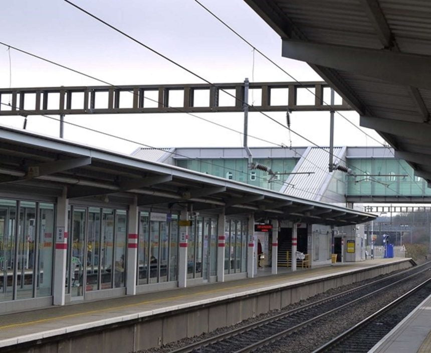 Network Rail begins vital lift improvement work at Luton Airport Parkway station
