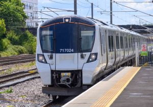 The first Great Northern service arrives at Stevenage's new Platform 5
