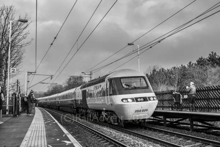 LNER HST farewell tour passes through Outwood