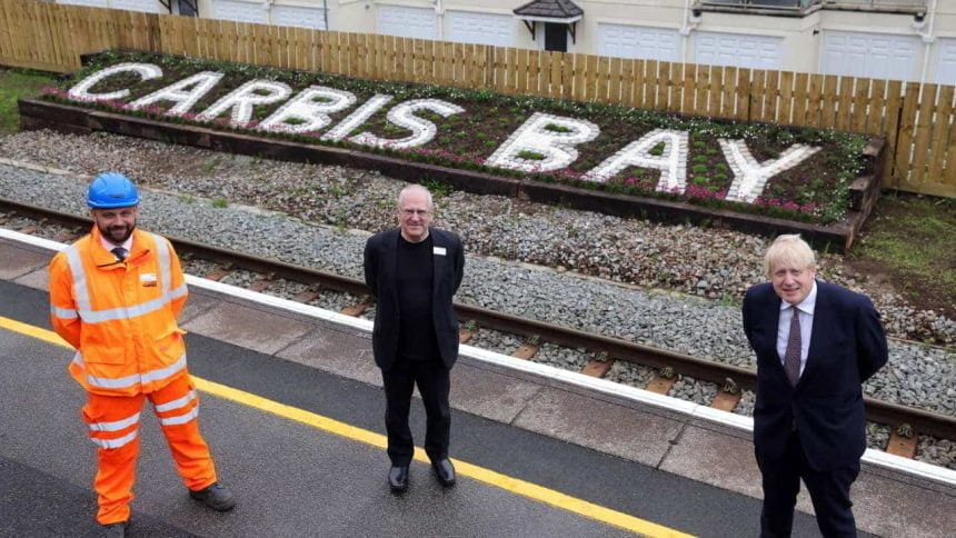 Carbis Bay new station sign