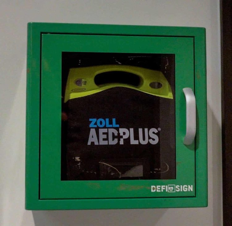 AED Defibrillator 