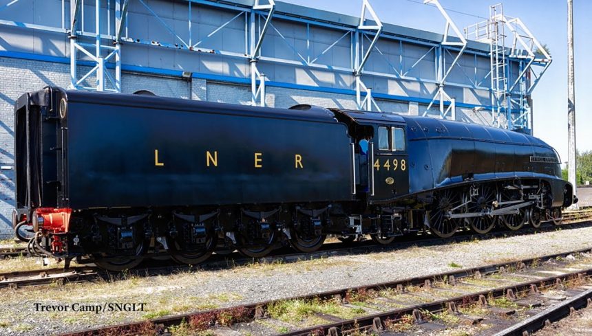 60007 Sir Nigel Gresley locomotive at York in LNER Wartime Black