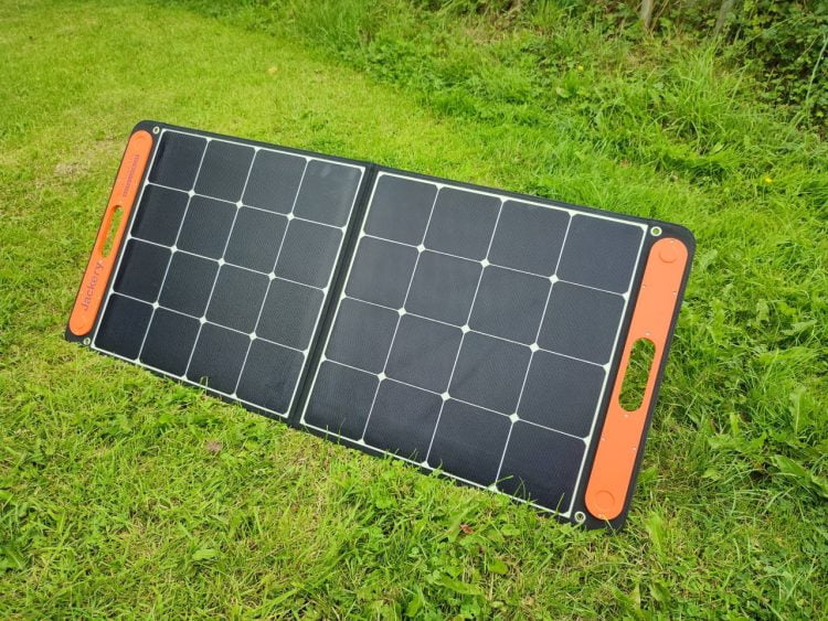 Jackery SolarSaga 100W Portable Solar Panel 