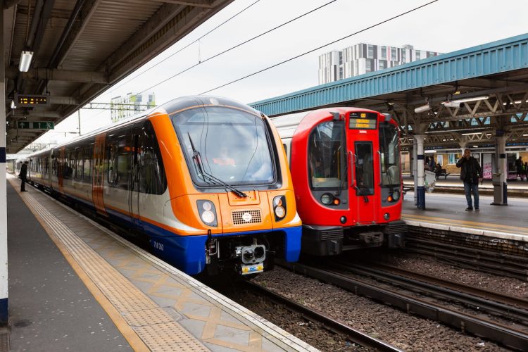 Class 710 at Barking during driver training, with a District Line S-
Stock on parallel track
Credit: TfL