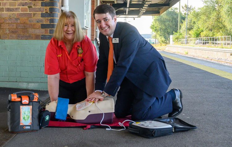 Defibrillators at every railway station on Govia Thameslink Community First Responder Sally Holmes and Southern Customer Services Director Chris Fowler trial the equipment at Three Bridges
