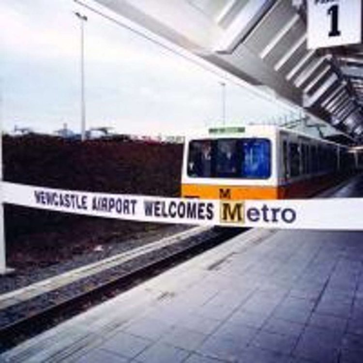 metro celebrates the opening of the line 30th years on