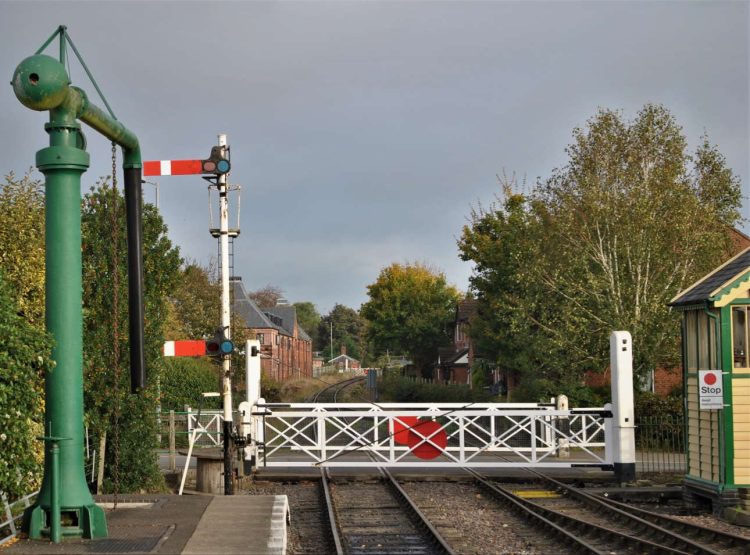Norwich Road Crossing Dereham with new signaling in place (002)