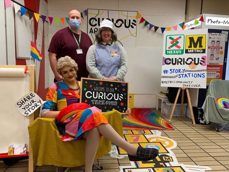 LGBT performers wow Metro customers