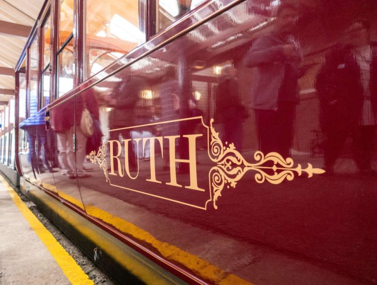 New Director's Saloon 'Ruth'