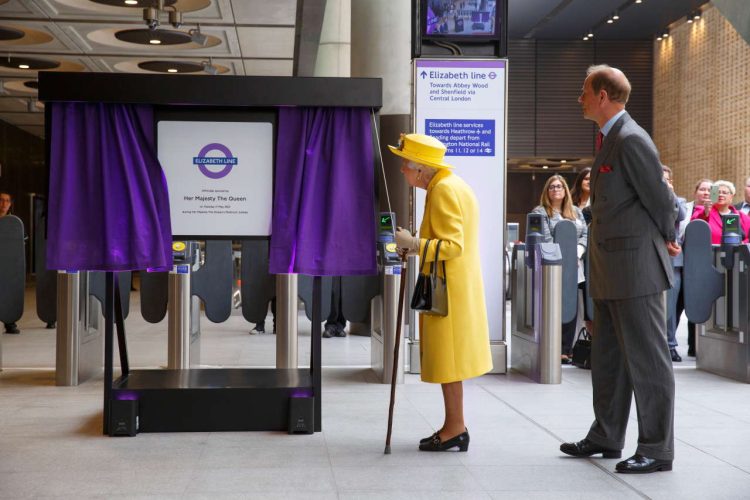 TfL Image - HM Queen Elizabeth II, HRH Prince Edward Earl of Wessex, at unveiling of commemorative plaque