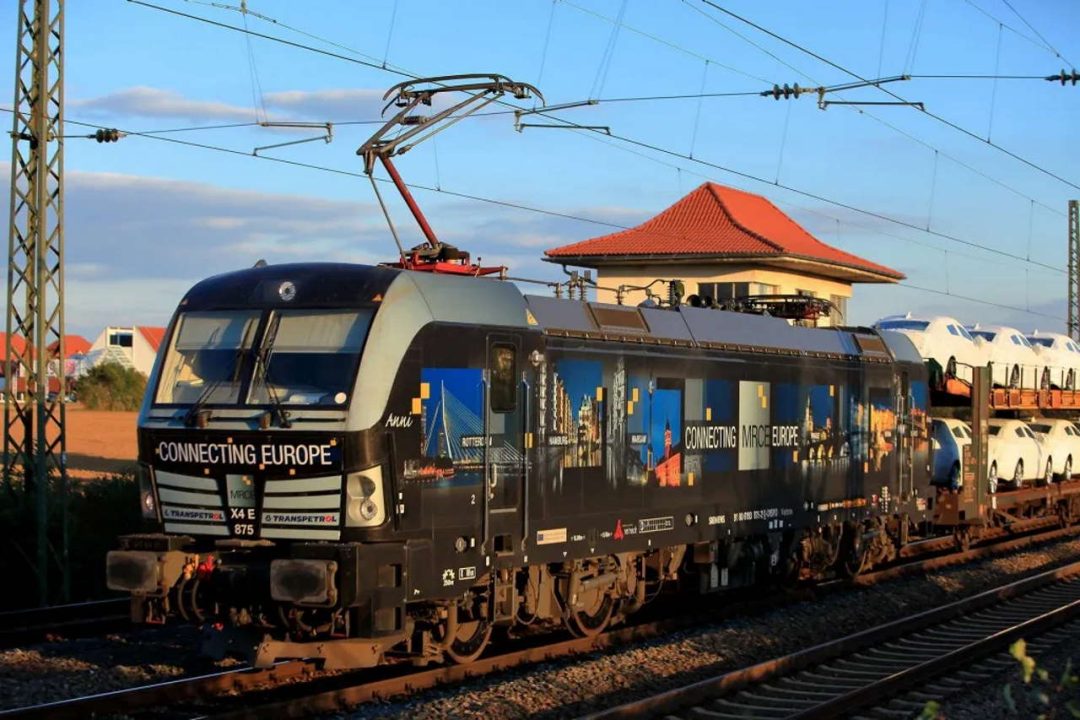 14 Vectron MS multisystem locomotives