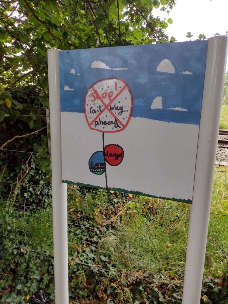 Railway Safety Sign Competition_Taylor Wimpey