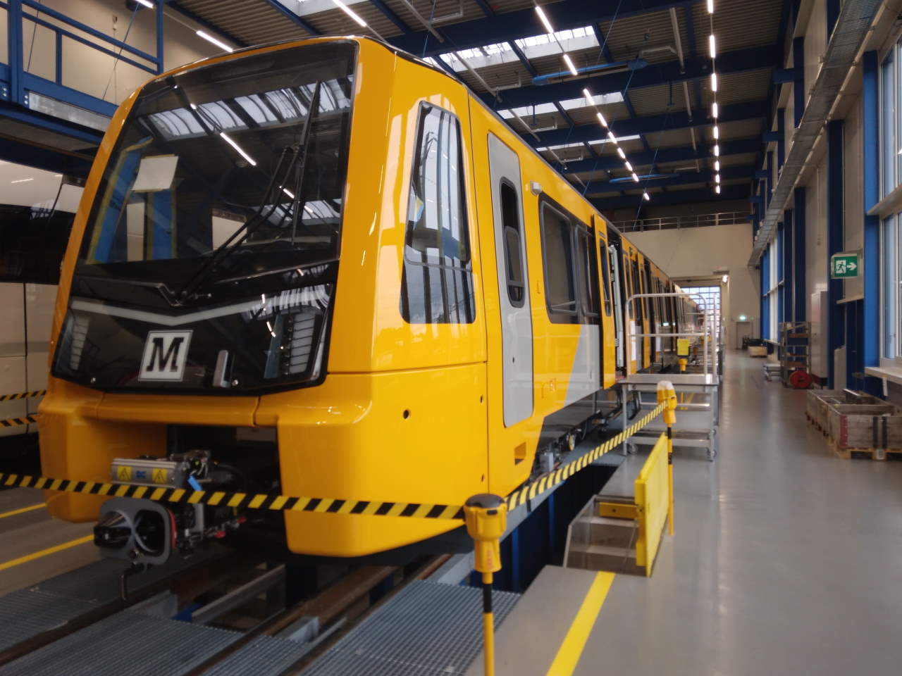 Neuer Zug für Tests der Tyne and Wear Metro in der Schweiz