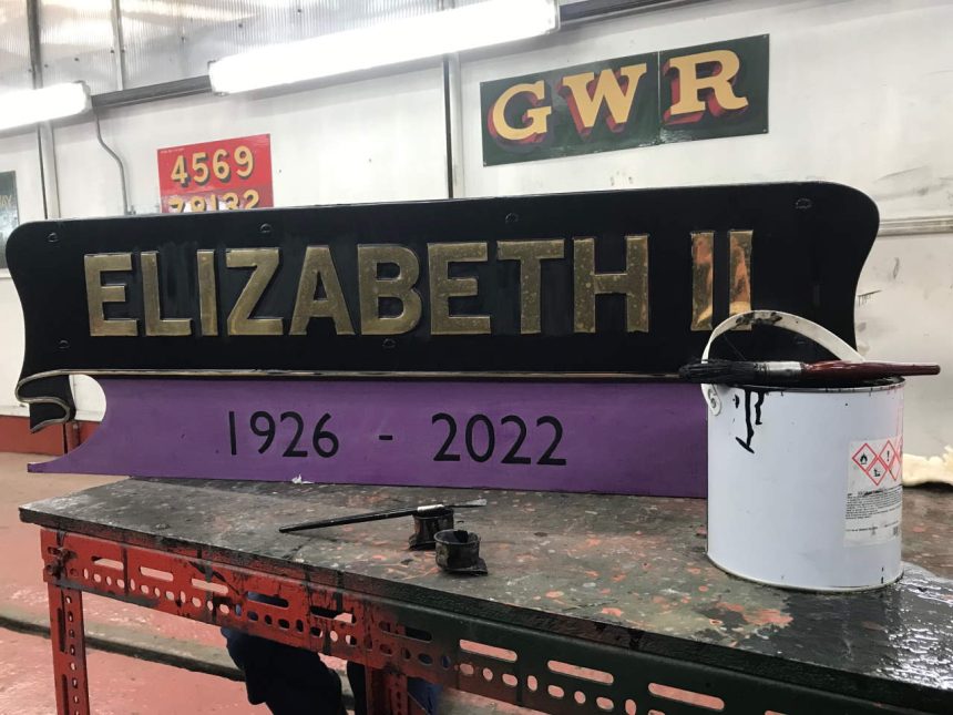 Black nameplate for No.70 'Elizabeth II'.