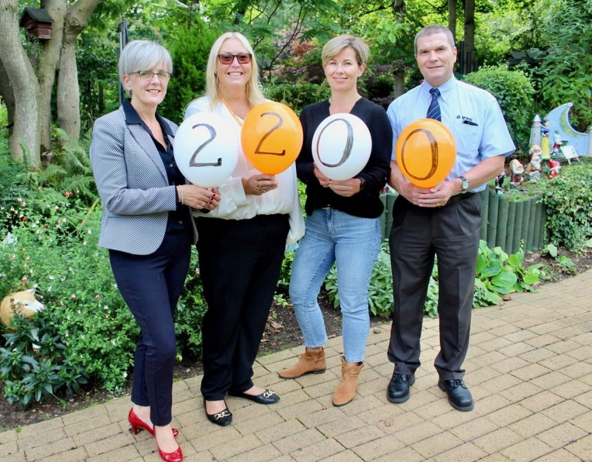 VTG Rail UK raises £2,200 for Acorns Children’s Hospice. Pictured from left to right, Debbie Field (VTG), Emma Harewood (Acorns Children’s Hospice), Anna Kobzda (VTG) and Mark Pumphrey (VTG)