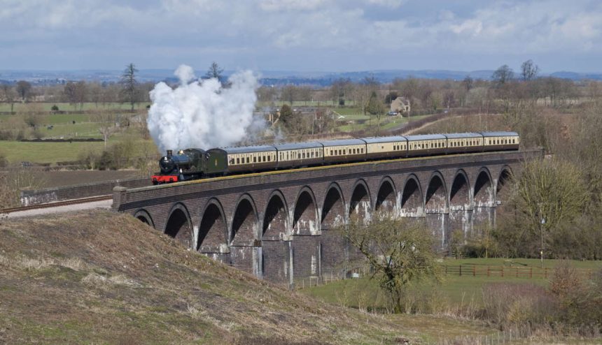 7903 Foremarke Hall at Stanway Viaduct on the GWSR