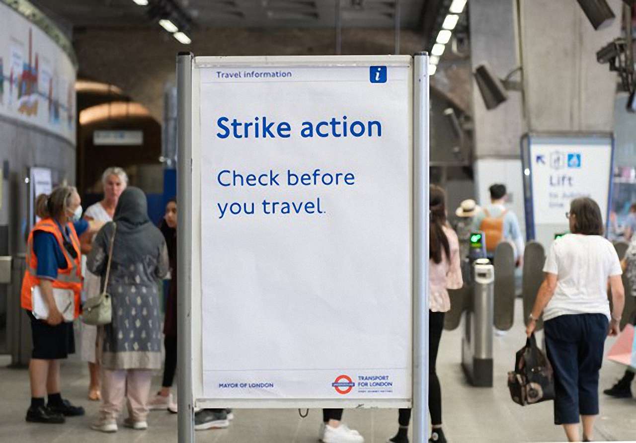 tfl travel update strike