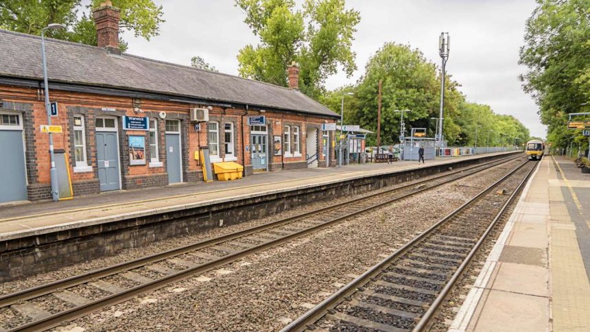 Warwick station platforms