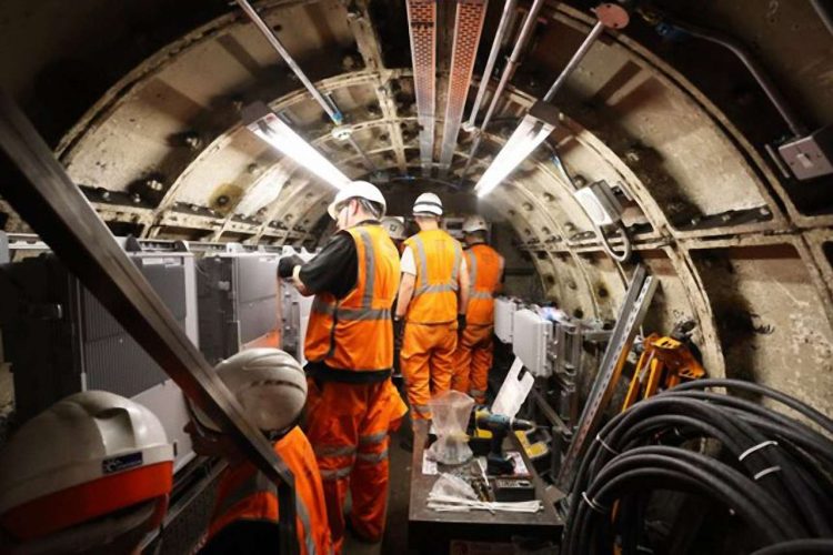 TfL mobile tunnel rollout