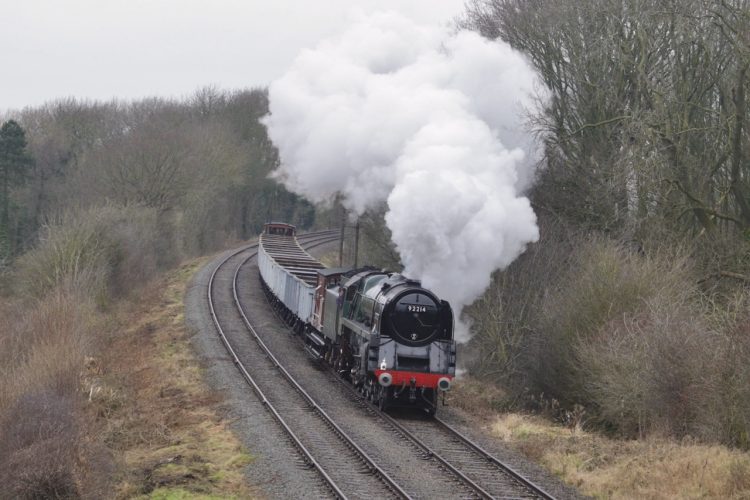 9F 92214 Pulls Freight at Kinchley Lane