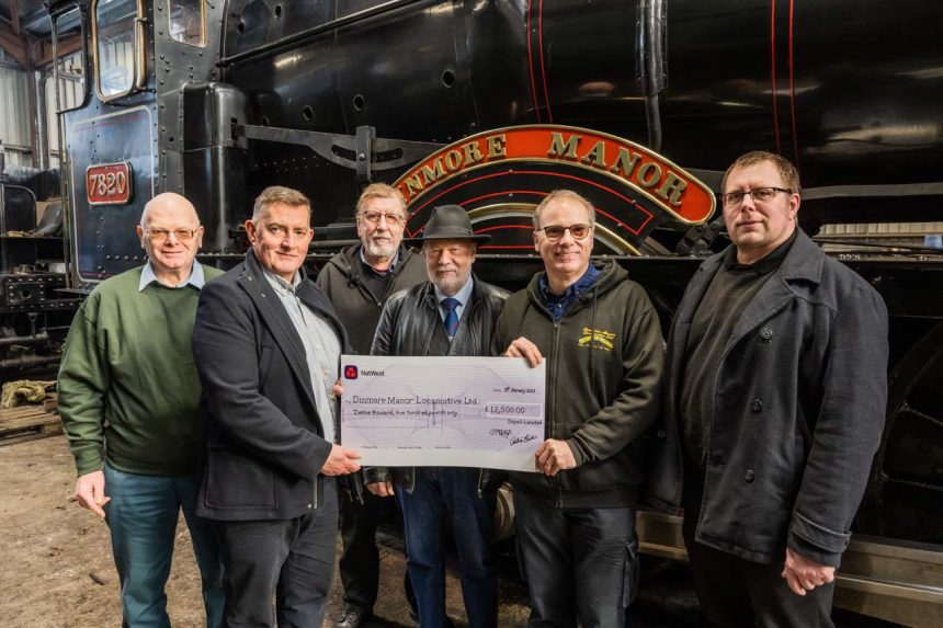 7820 Dinmore Manor Ltd received two cheques worth £22,500 today from model railway company Dapol Ltd. The OO gauge models of Dinmore Manor were produced to the model railway industry with some of the proceedings going towards the upkeep of the locomotive.