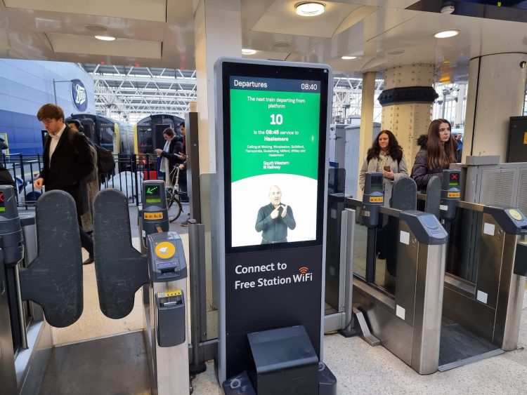 Artificial Intelligence provides British Sign Language for deaf customers at London Waterloo