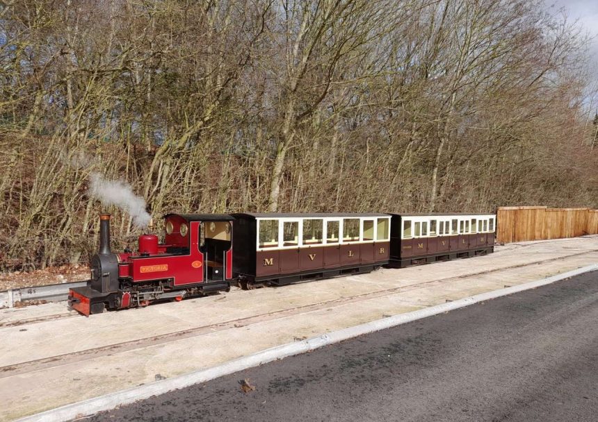 ‘Victoria’ with 2 Exmoor Steam Railway coaches at Mallard Halt