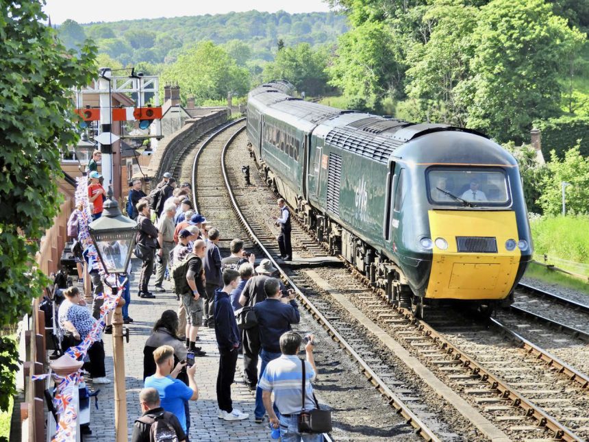 GWR HST attracting attention at Bewdley