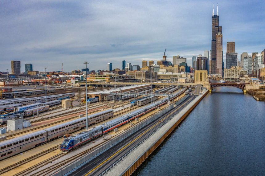 Amtrak/IDTX 4629 and Siemens Venture Trainset, Chicago Yard, Chicago, Illinois