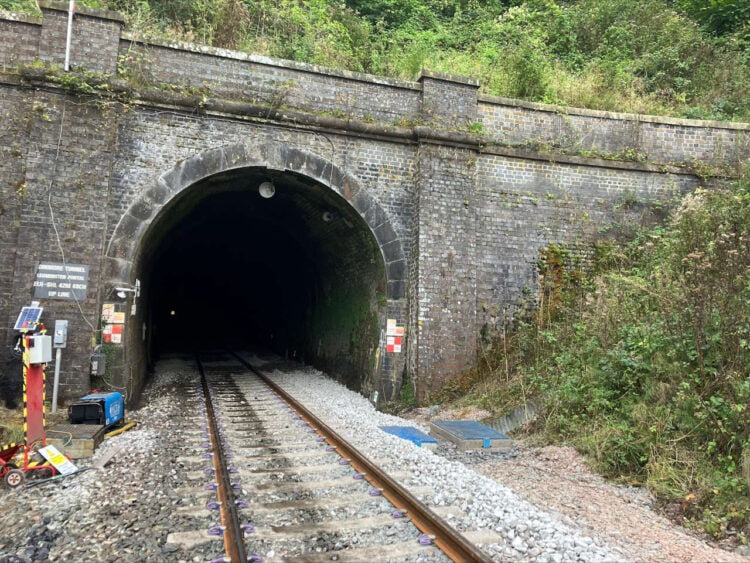 Dinmore tunnel new track