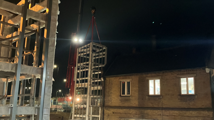 Lift shaft being installed at Plumstead station