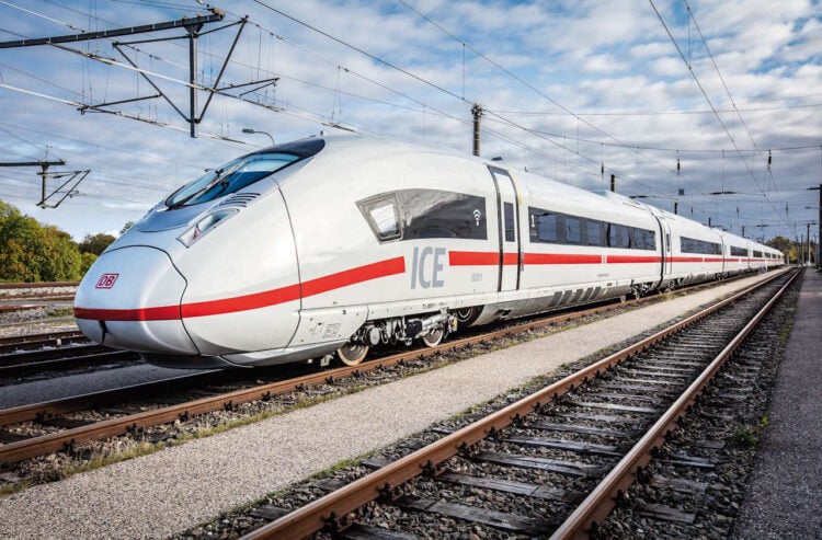 The new ICE 3Neo train at speed. // Credit: Siemens