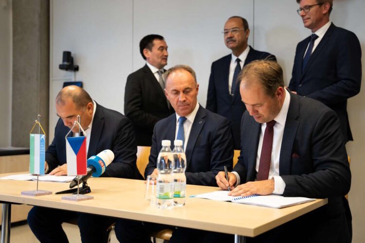 Skoda uzbekistan signing 1