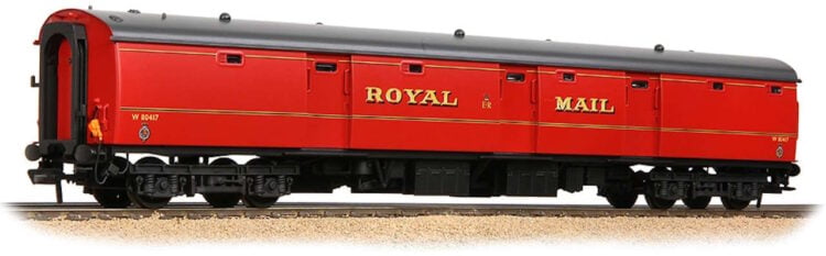 Bachmann Collectors Club model of BR Mk1 Post Office Stowage Van No. 80417. // Credit: Bachmann