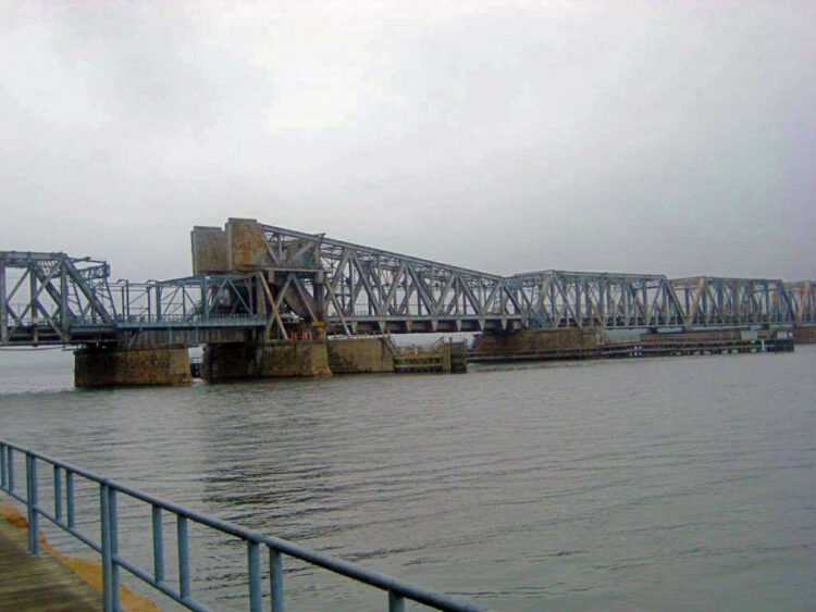 Connecticut River Rail Bridge. // Credit: Amtrak