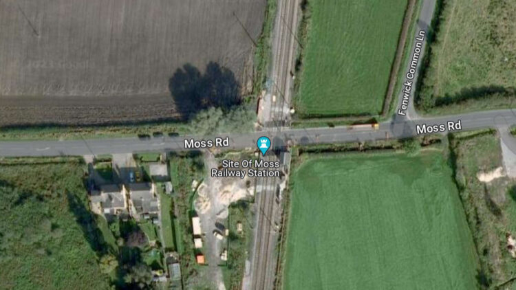 Aerial view of the level crossing in Moss, near Doncaster // Google Maps
