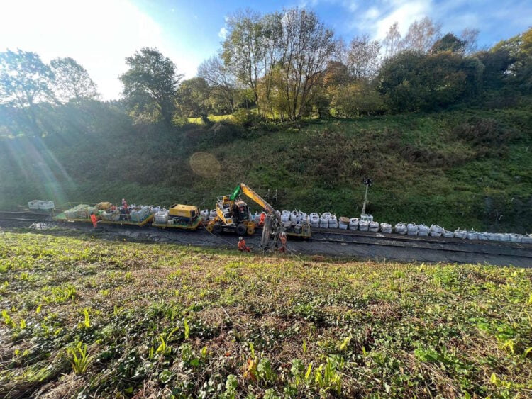 Work being carried out on the West of England main line. Credit: Network Rail