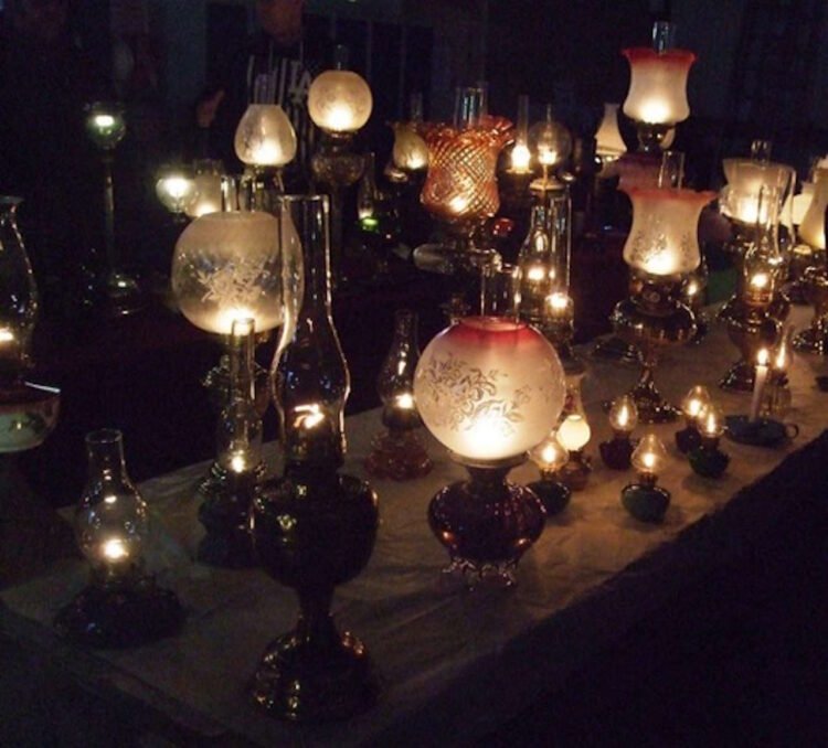 Vintage oil lamps brightening up New Year's Day. // Credit: Mid-Suffolk Light Railway 