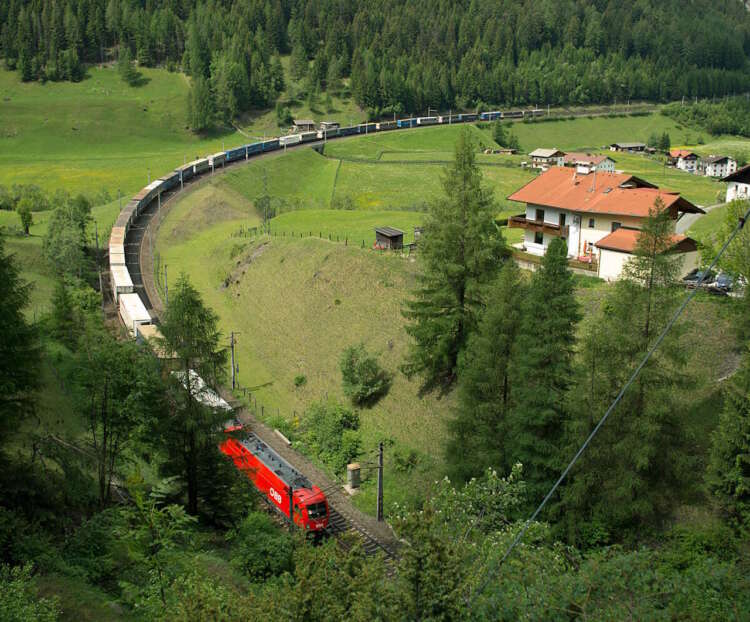 Langer-Zug train