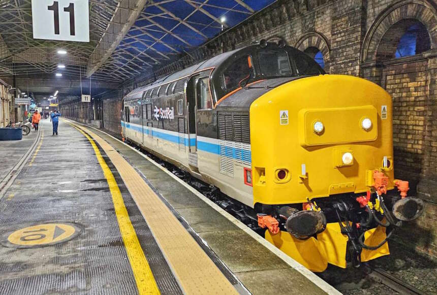 Class 37 37409 at Crewe
