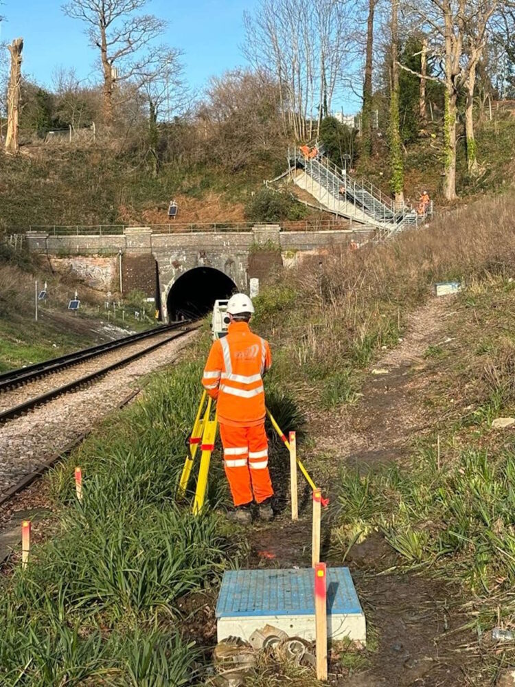 Engineers working in Fareham cutting. // Credit: Network Rail